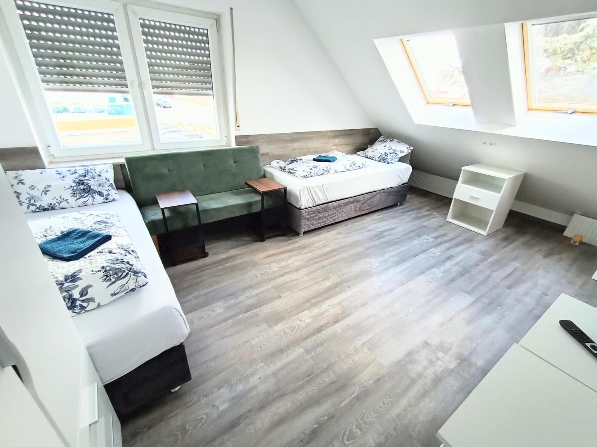 Fmi 9 Accommodation Raunheim Exterior foto