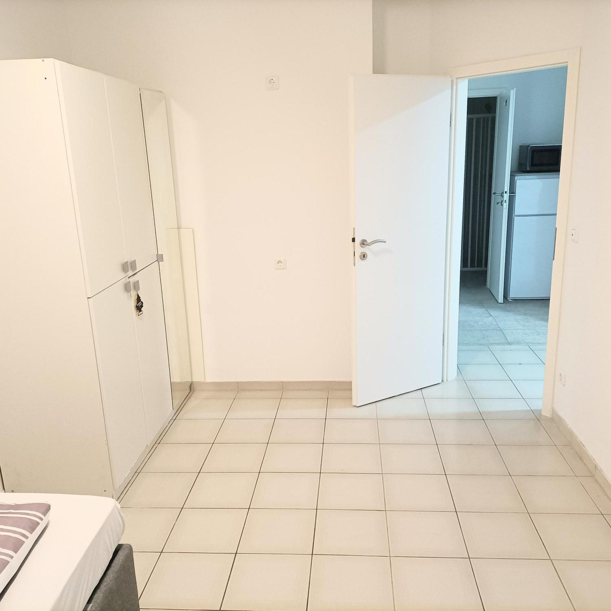 Fmi 9 Accommodation Raunheim Quarto foto